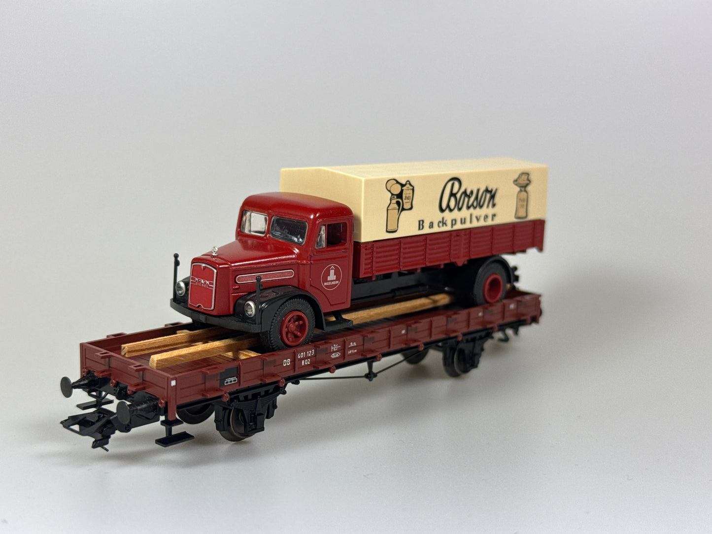 Märklin 46361 Güterwagen/ Rungenwagen mit LKW "Boeson" H0