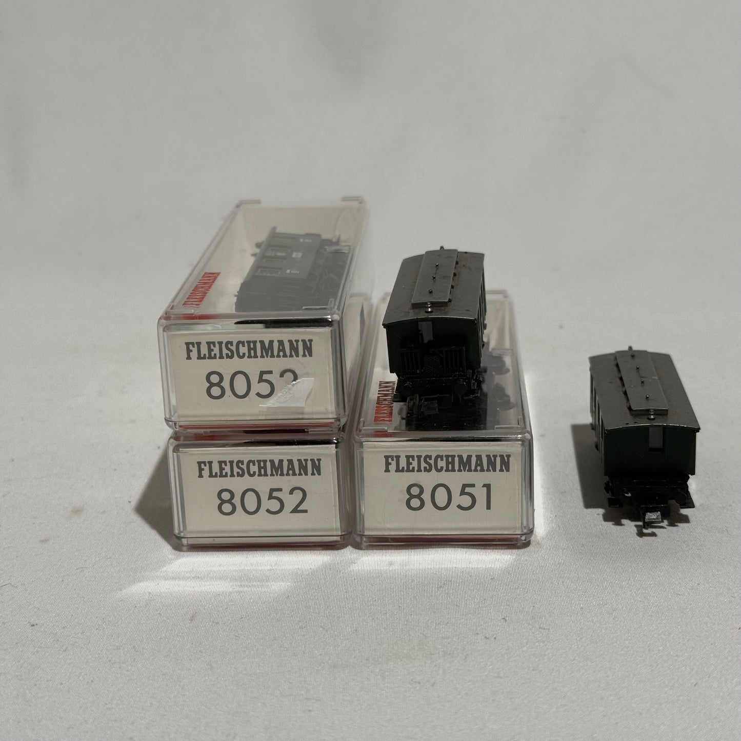 Fleischmann 8052 & 8051 Personenwagen (5 Stück) Spur N