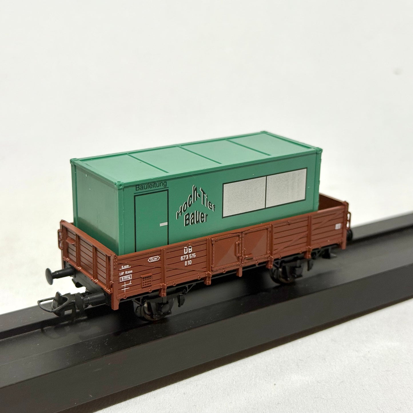 Roco 46034.A Güterwagen mit Graffiti DC H0