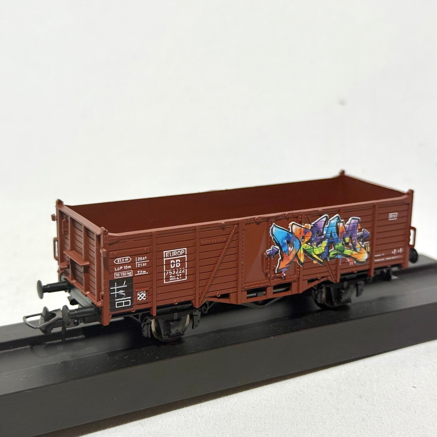 Roco 46058 Güterwagen mit Graffiti AC H0