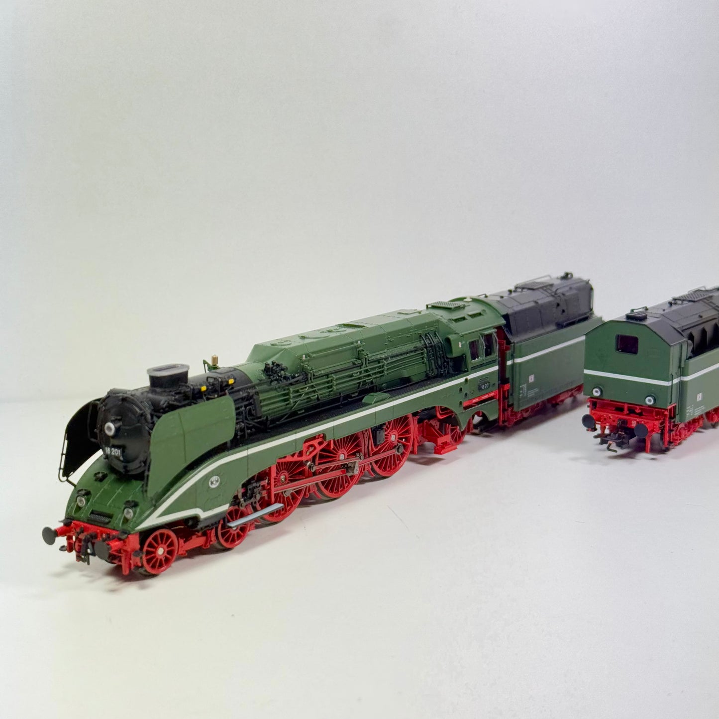 Märklin 38201 Dampflokomotive 18 201 MFX+Sound H0