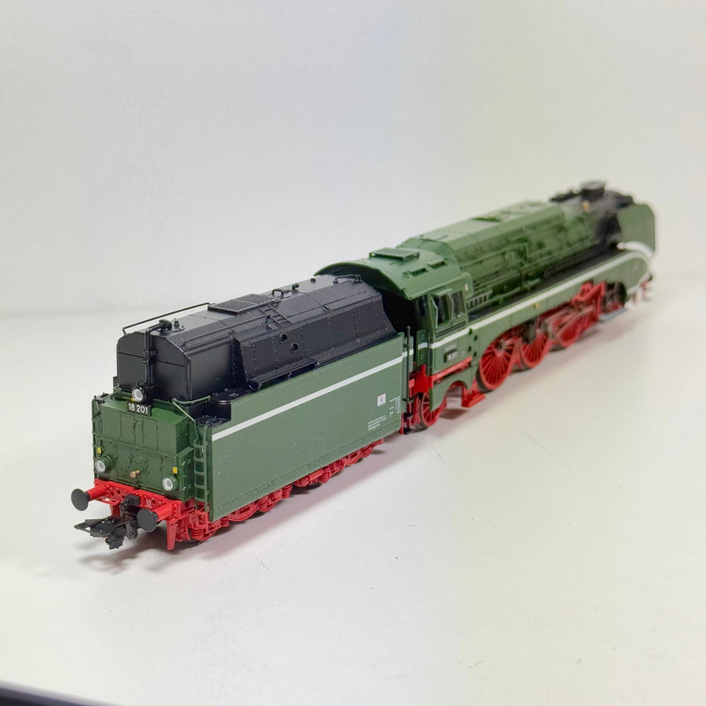 Märklin 38201 Dampflokomotive 18 201 MFX+Sound H0