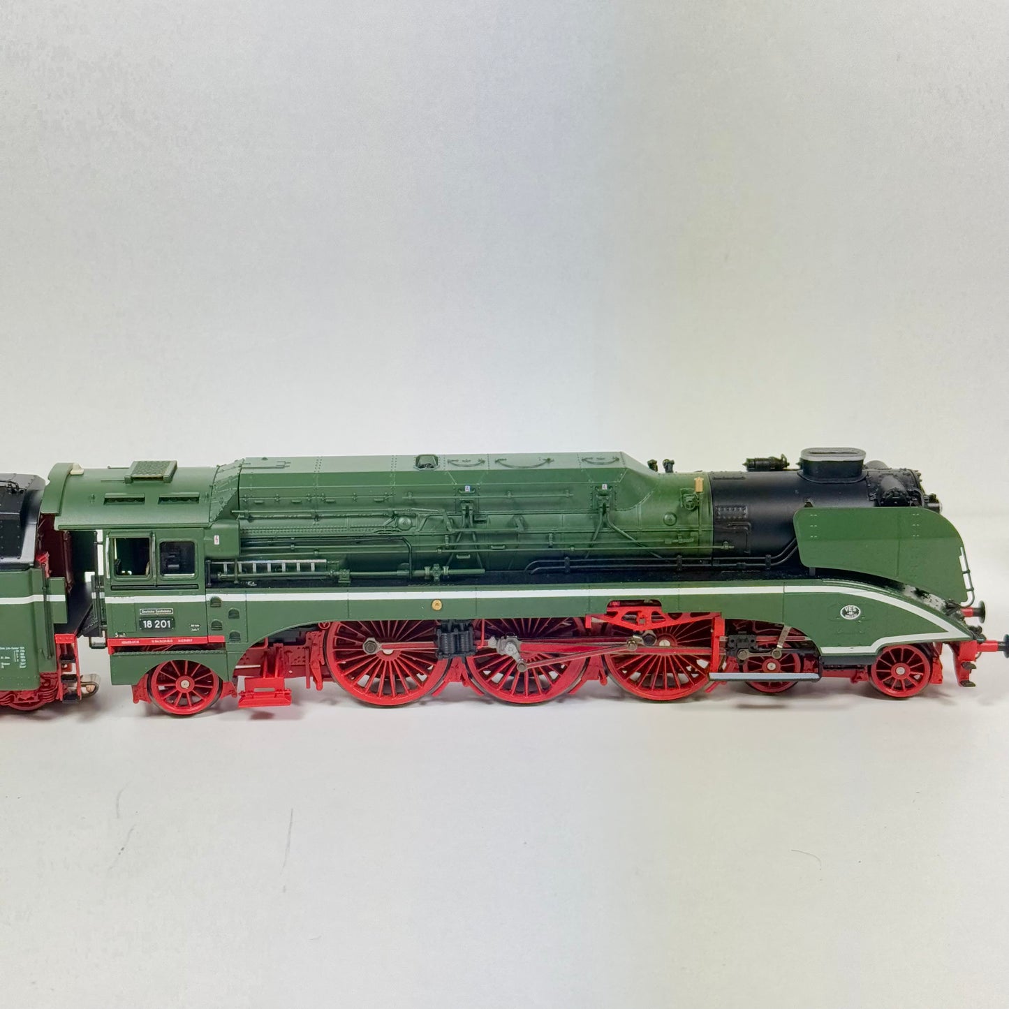 Märklin 38201 Dampflokomotive 18 201 MFX+Sound H0