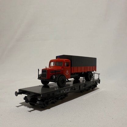 Märklin 48756 Schwerlast-Flachwagen mit Feuerwehrgerätewagen
