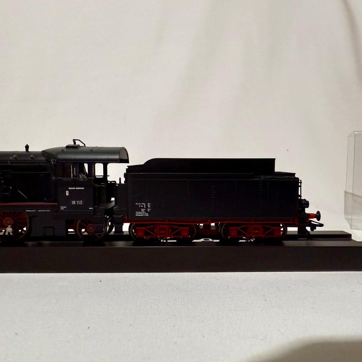 Märklin 37115 Dampflokomotive BR 18.1 DB