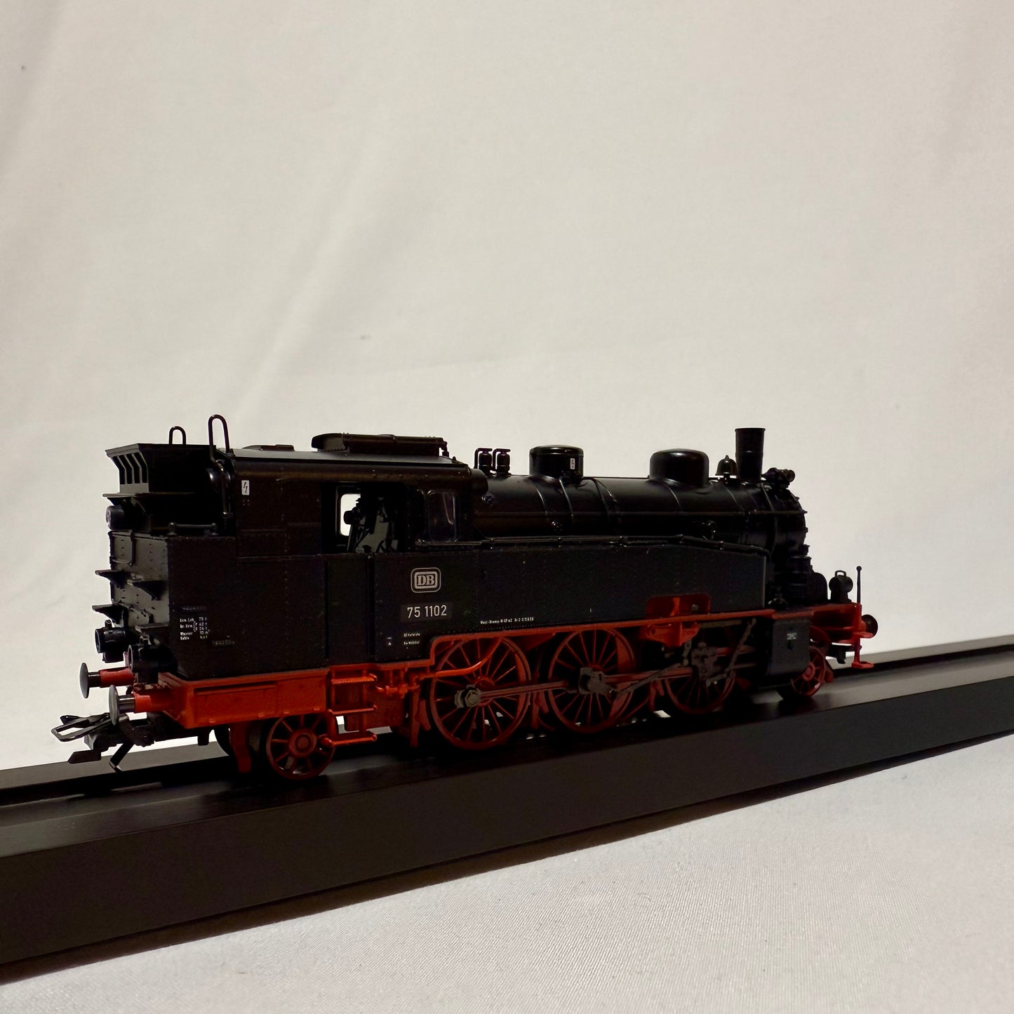 Märklin 39753 Dampflokomotive BR 75.4 DB