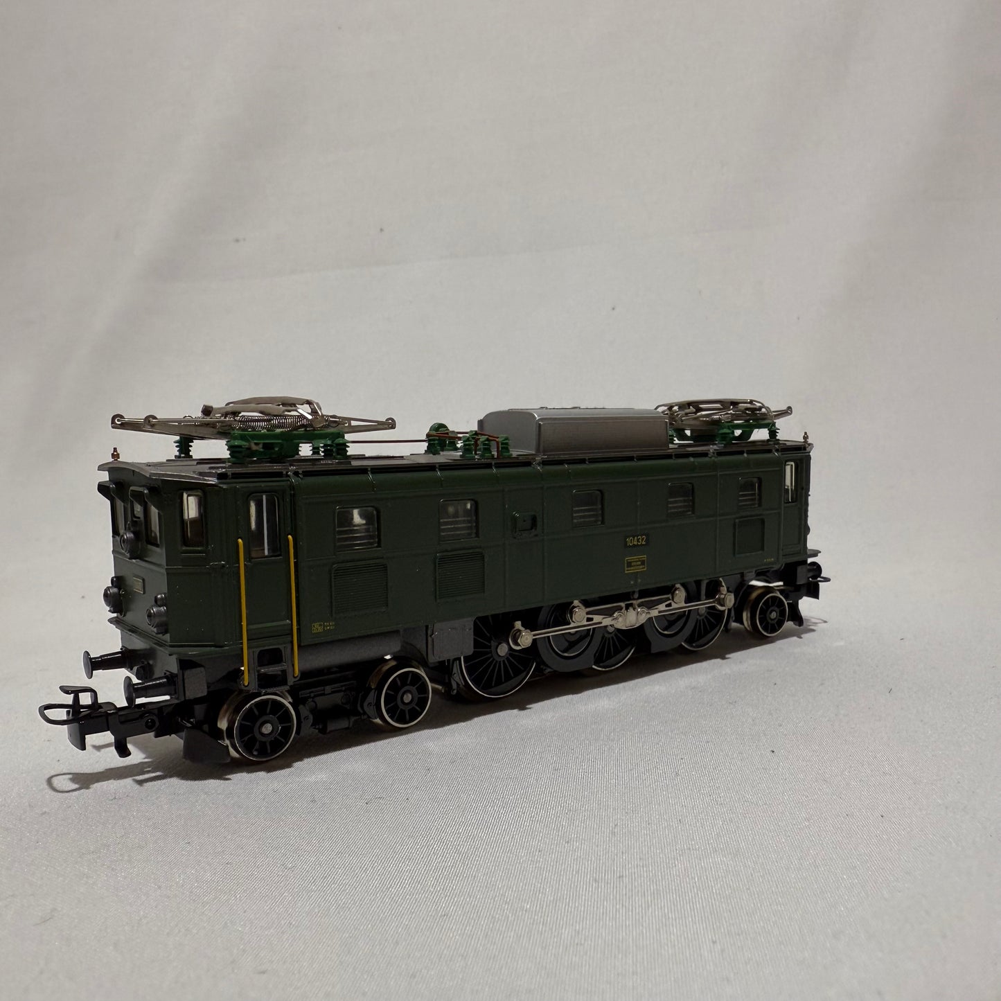 Märklin 3167 Elektrolokomotive Serie Ae 3/6" der SBB