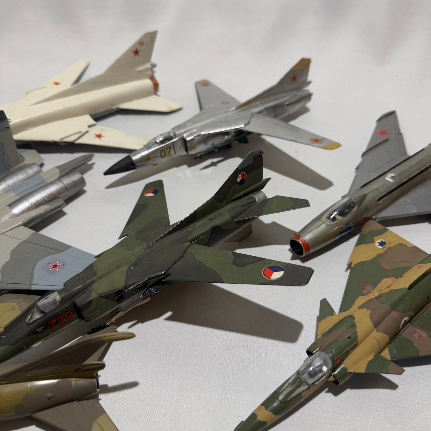 Kampfjets für Bastler (8 Stück)