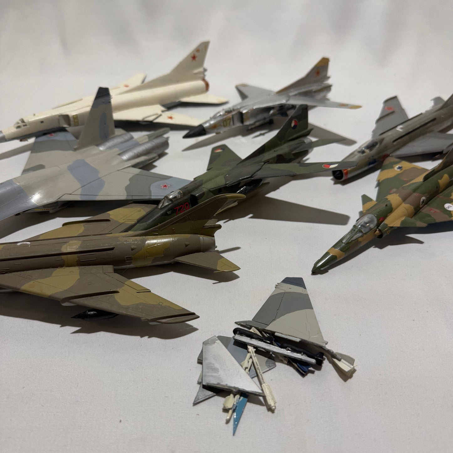 Kampfjets für Bastler (8 Stück)