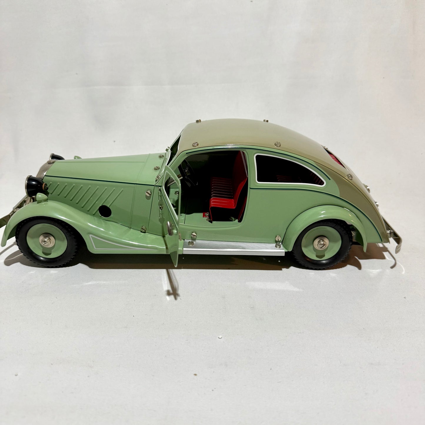 Märklin Metall 19031 Stromlinien-Limousine