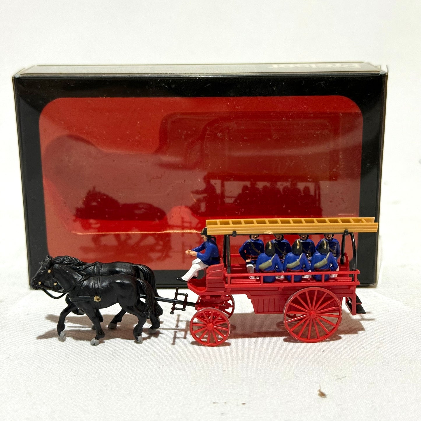 Preiser 30427 Feuerwehr Mannschafts- und Gerätewagen H0