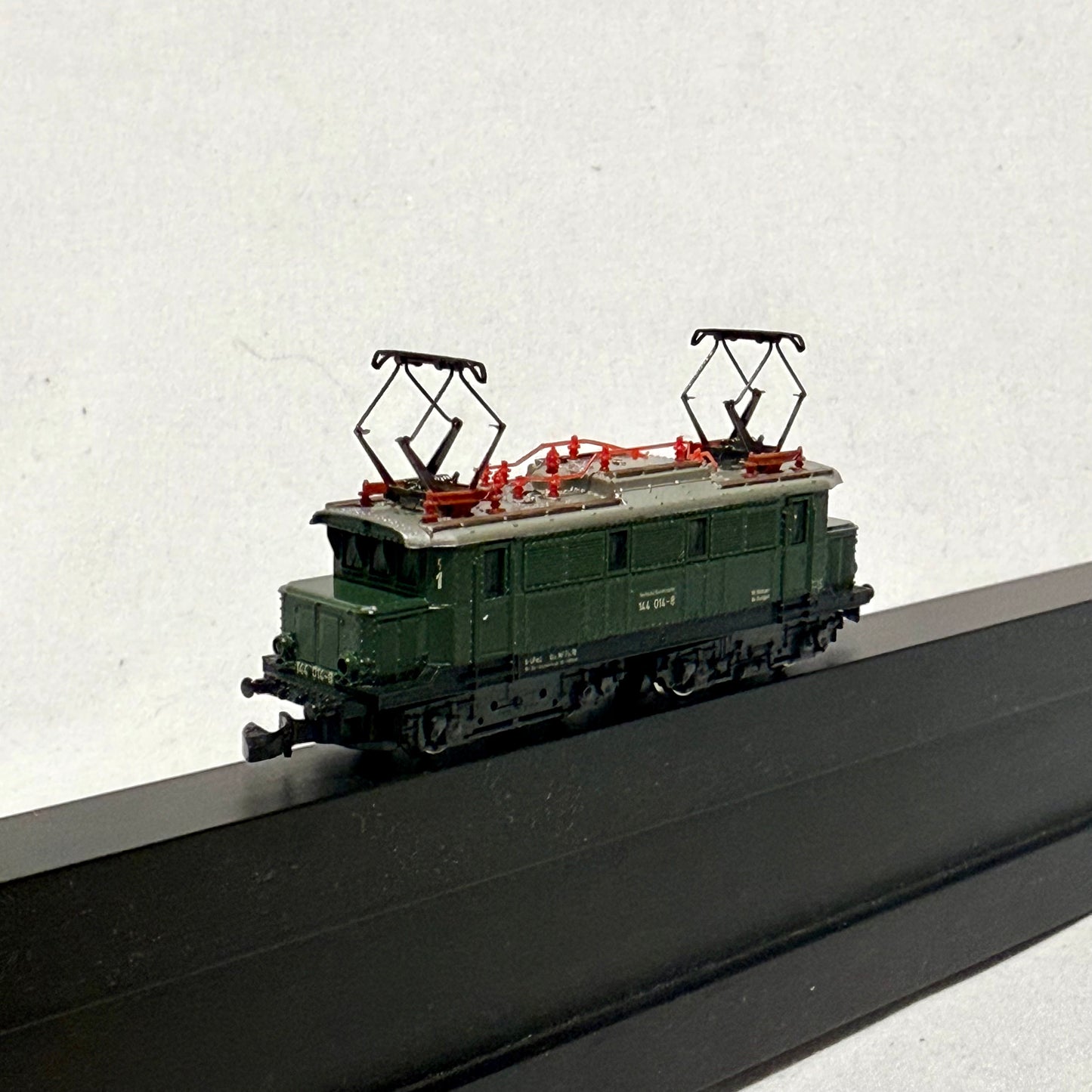 Märklin mini-club 8811 Elektrolokomotive BR 144 Spur Z