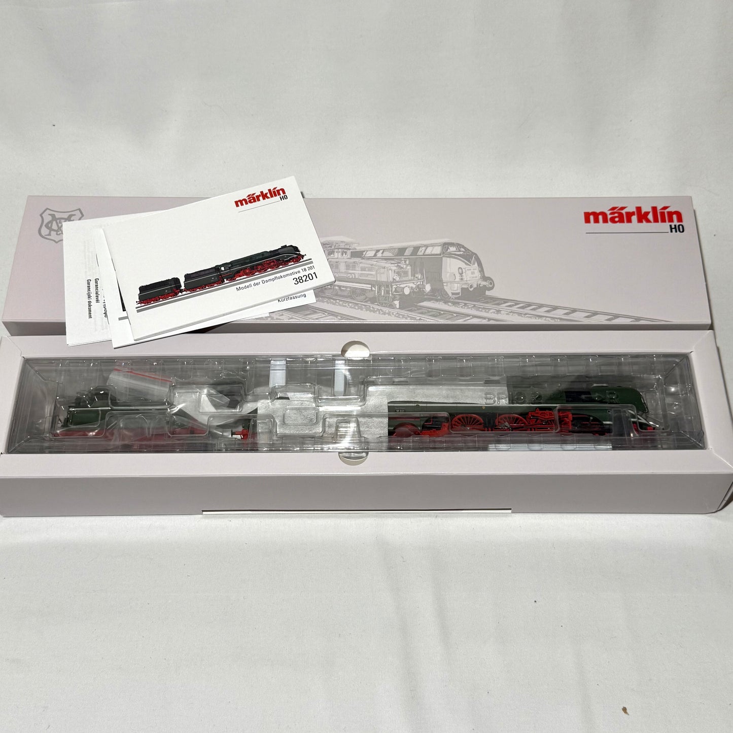 Märklin 38201 Dampflokomotive 18 201 MFX+Sound H0