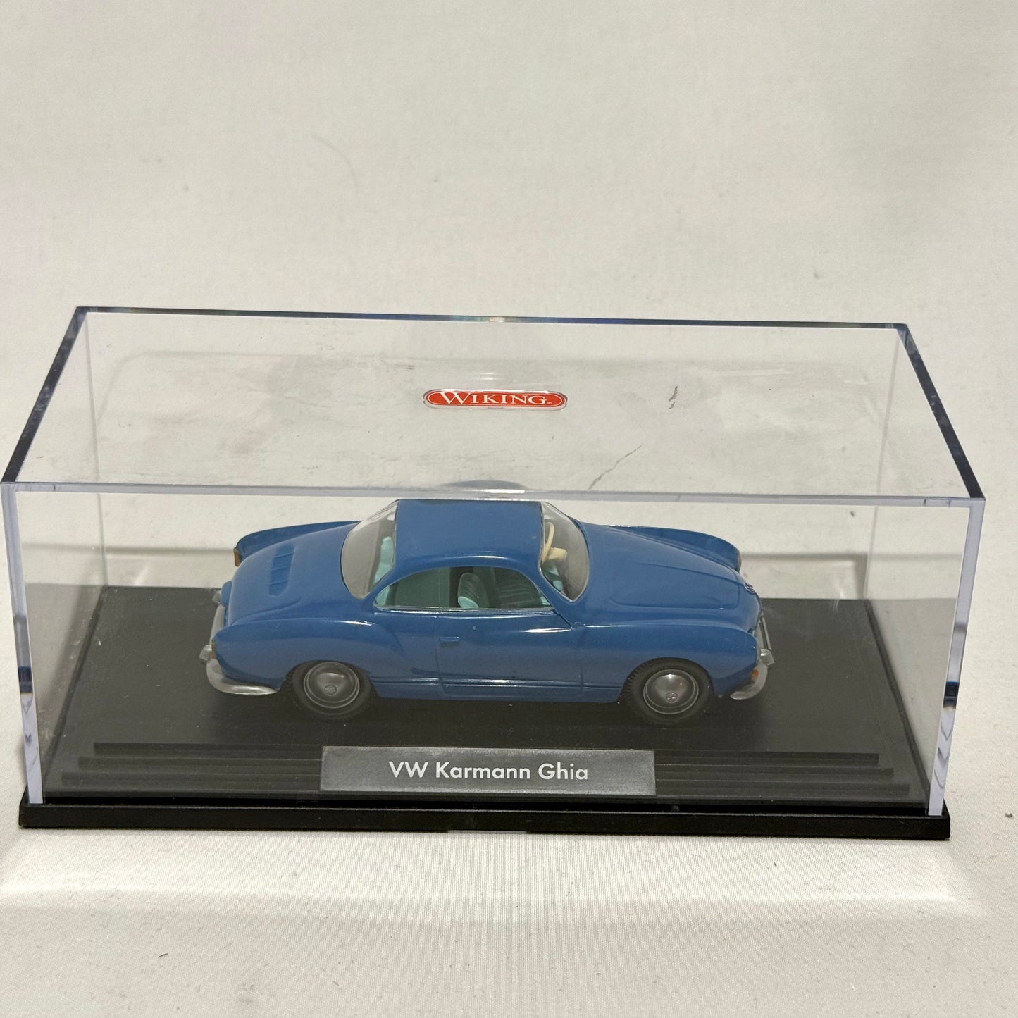 Wiking 7600136 VW Karmann Ghia Coupe "capriblau" 1:40
