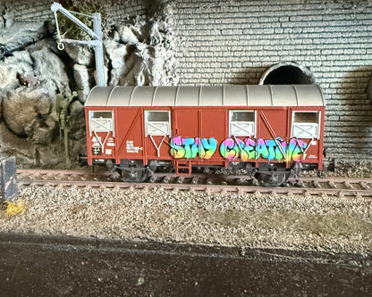 Roco 46835 Güterwagen mit Graffiti DC H0