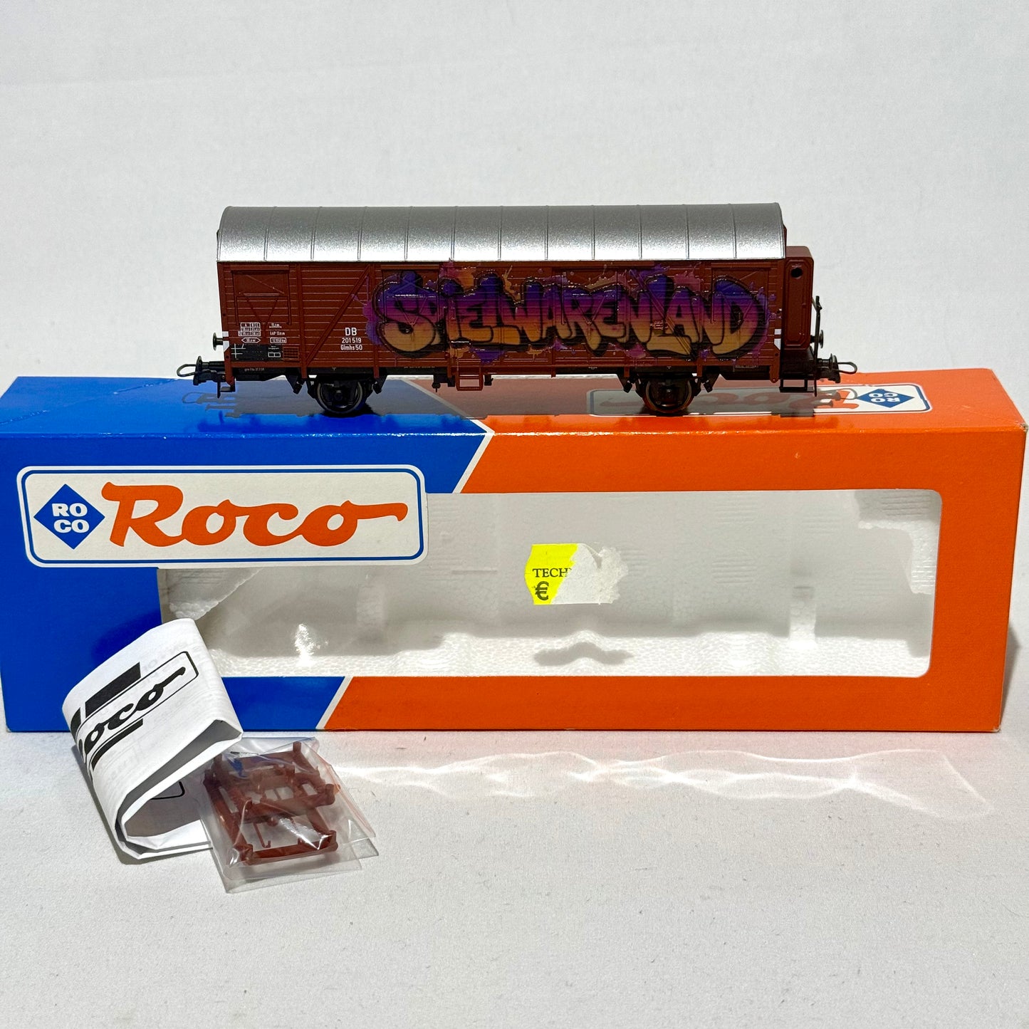 Roco 47260 Güterwagen mit Graffiti DC H0