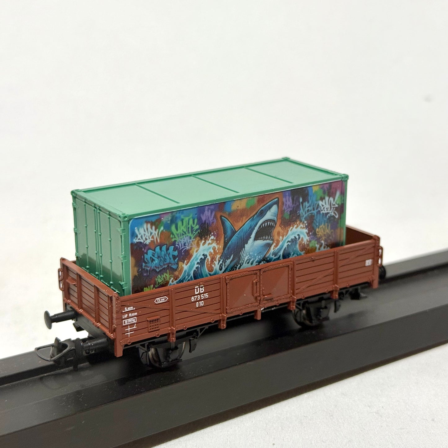 Roco 46034.A Güterwagen mit Graffiti DC H0
