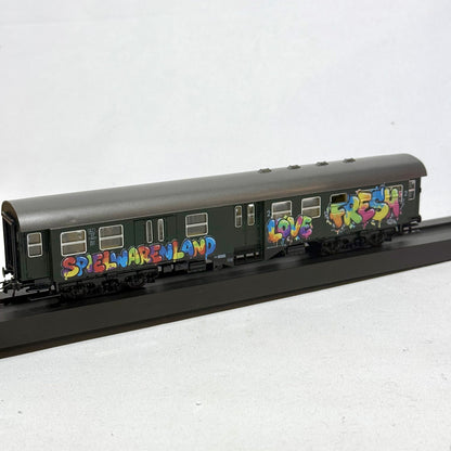 Roco 4254 Personenwagen mit Graffiti DC H0