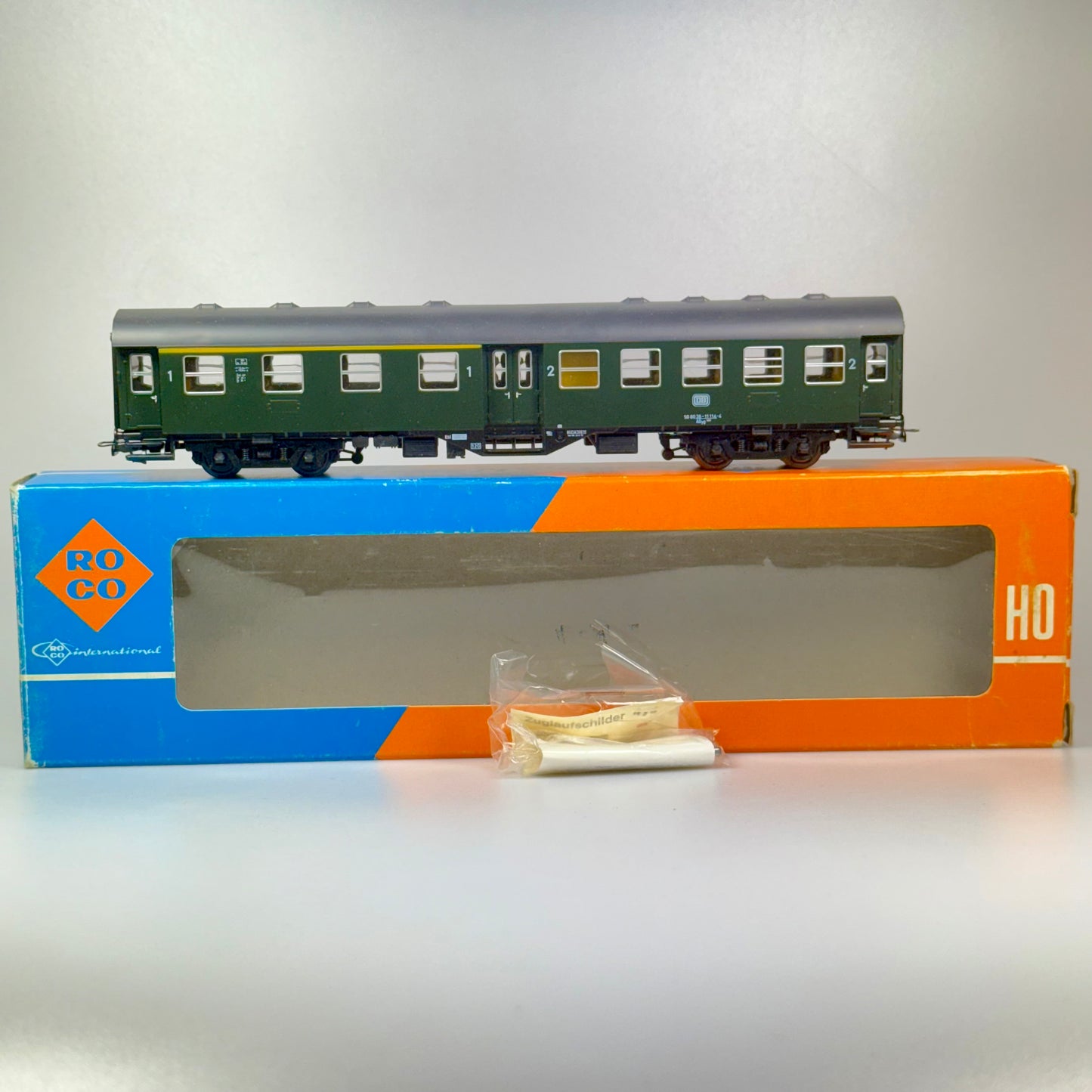 Roco 4253 Personenwagen DB K.1/2 DC H0