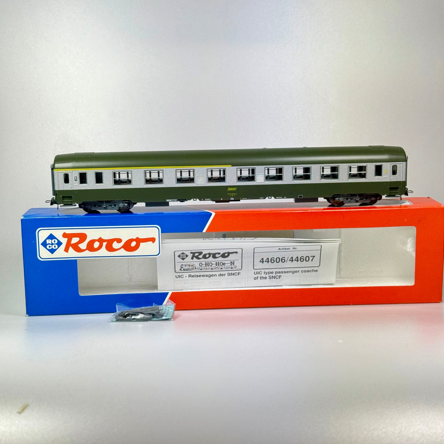 Roco 44607 Personenwagen SNCF K.1/2 AC H0