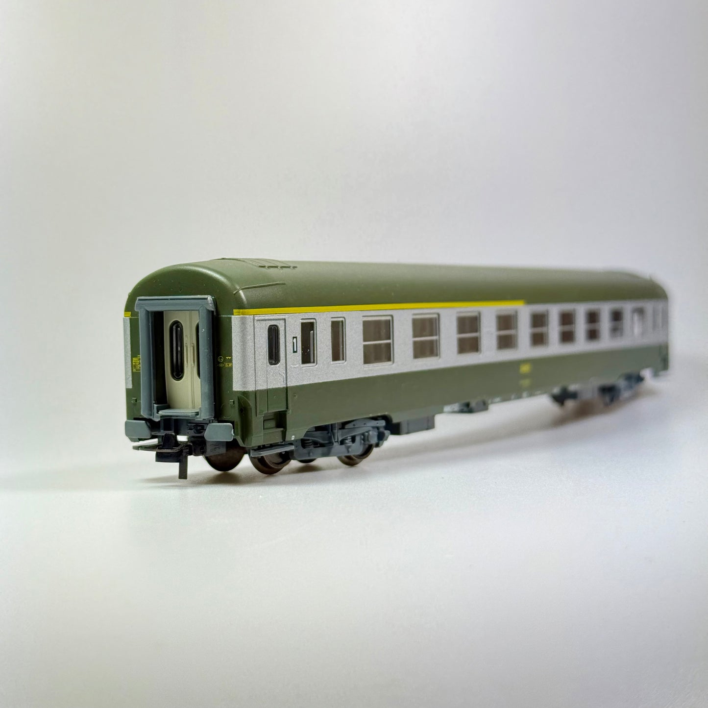 Roco 44607 Personenwagen SNCF K.1/2 AC H0