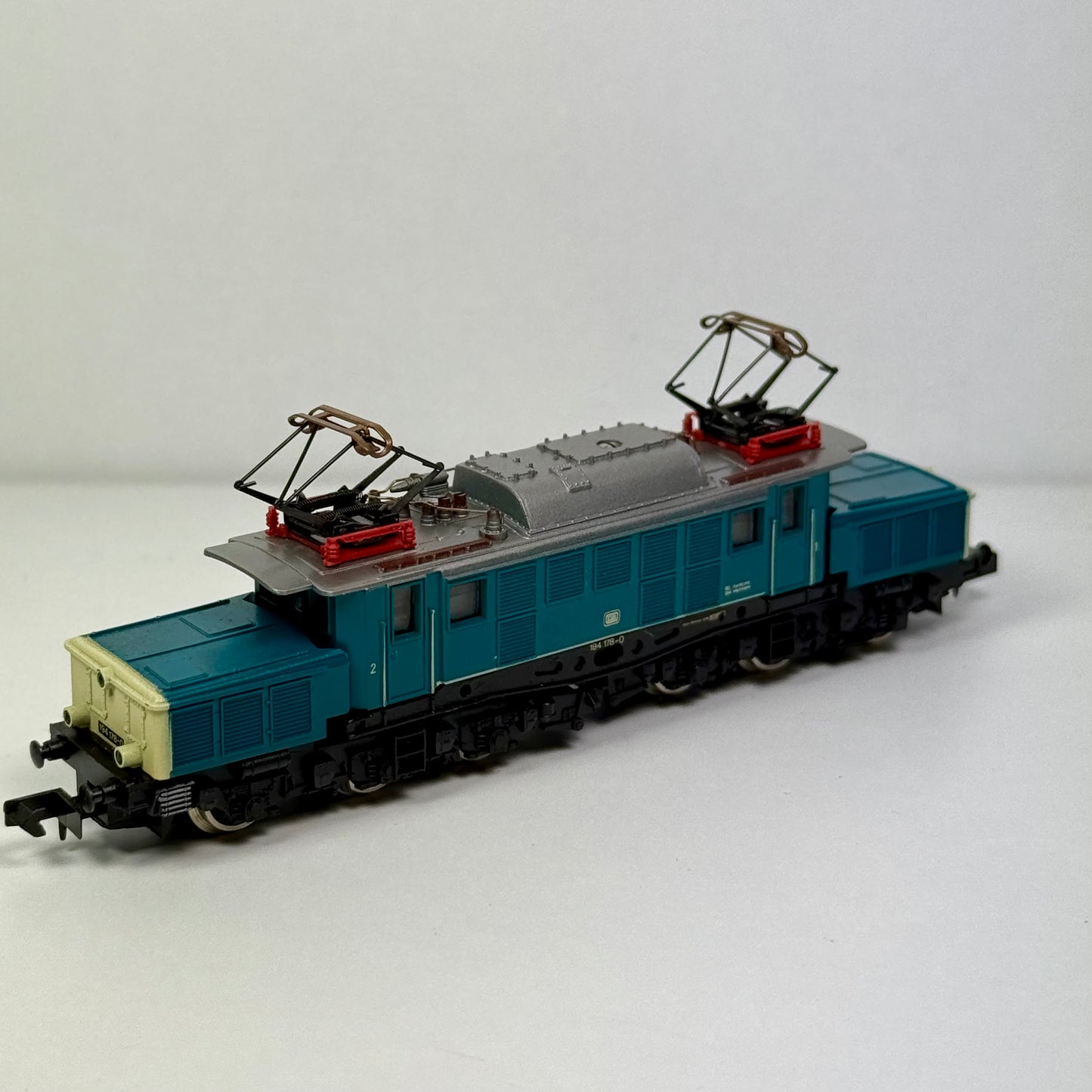 Arnold 2311 Elektrolokomotive E 194 DB DC Spur N
