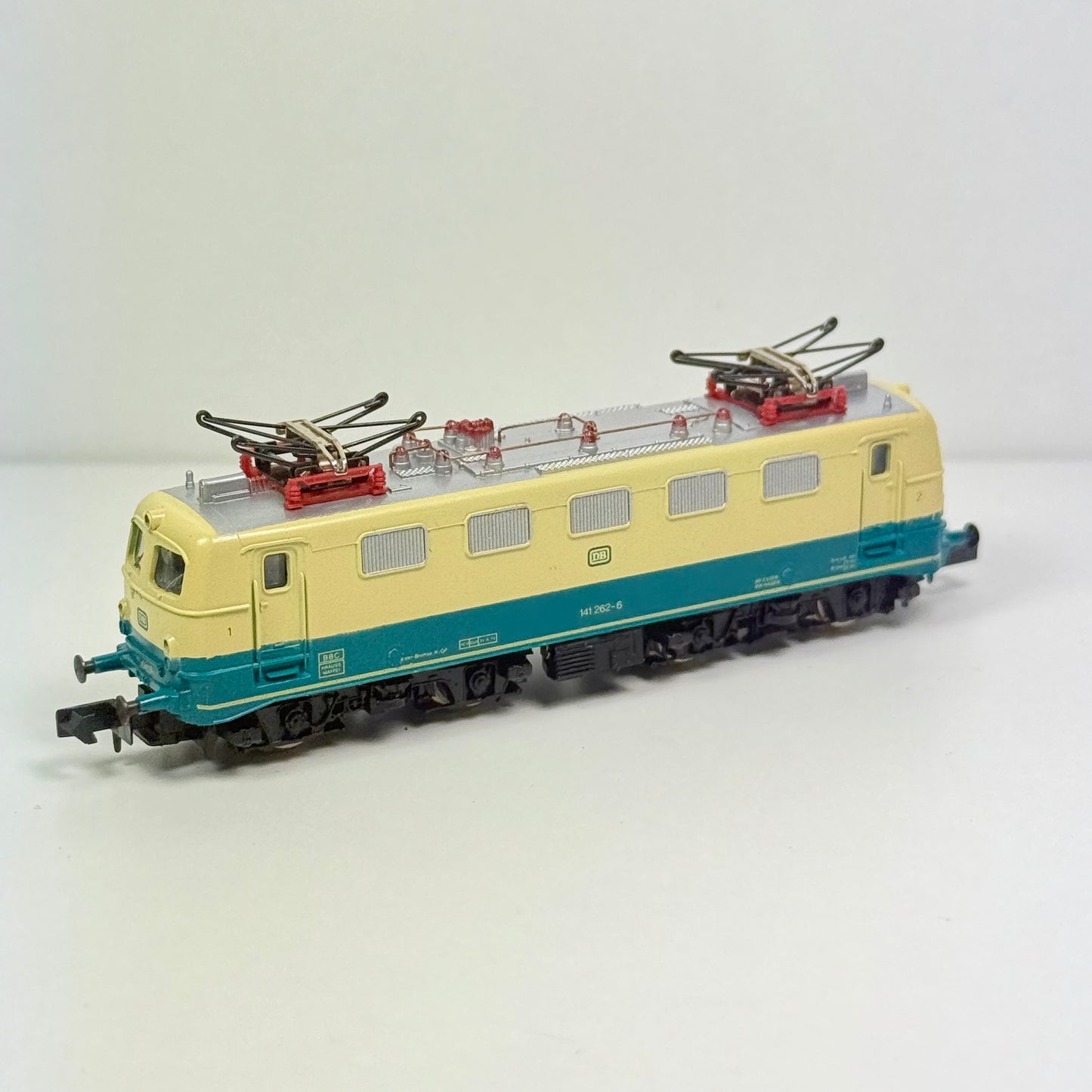Arnold 2322 Elektrolokomotive E 141 DB DC Spur N