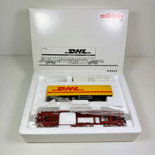 Märklin 47451 Taschenwagen mit Sattelanhänger "DHL" H0