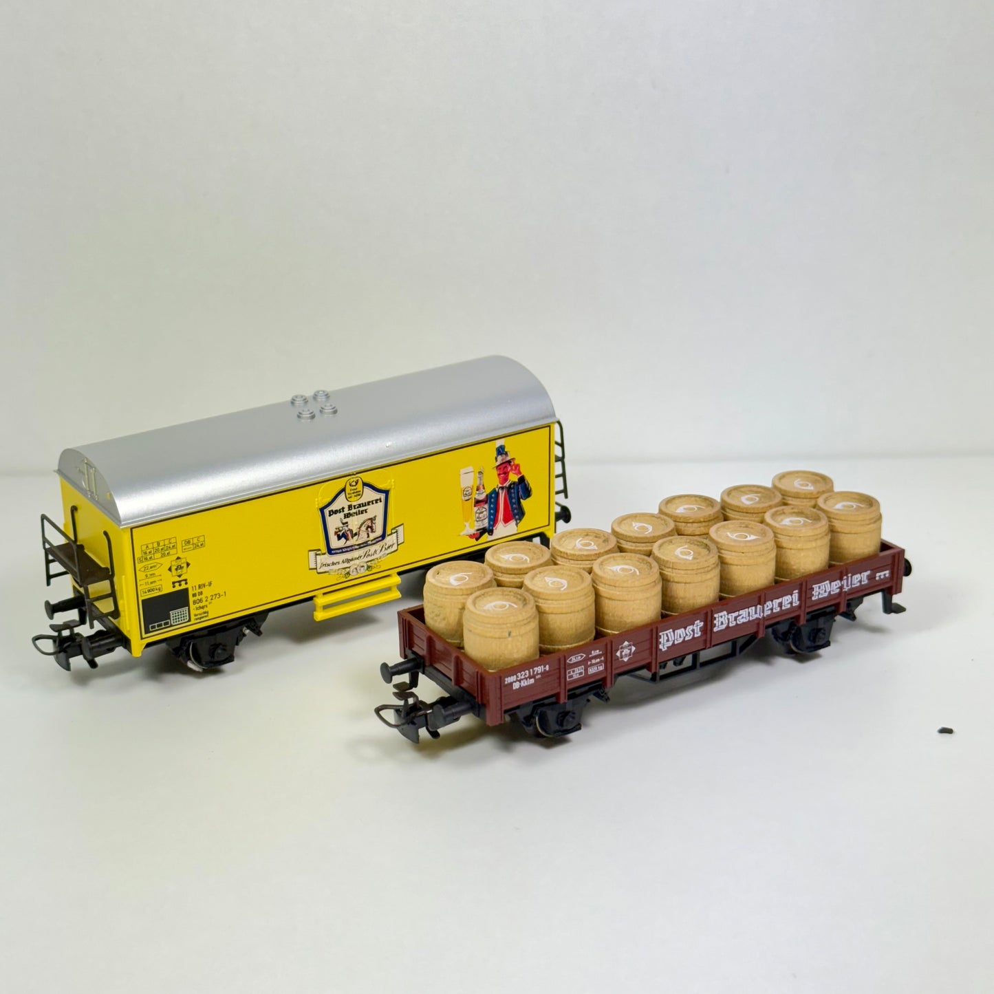 Märklin 44562.002 Kühlwagen/ Niederbordwagen mit Bierfässern H0