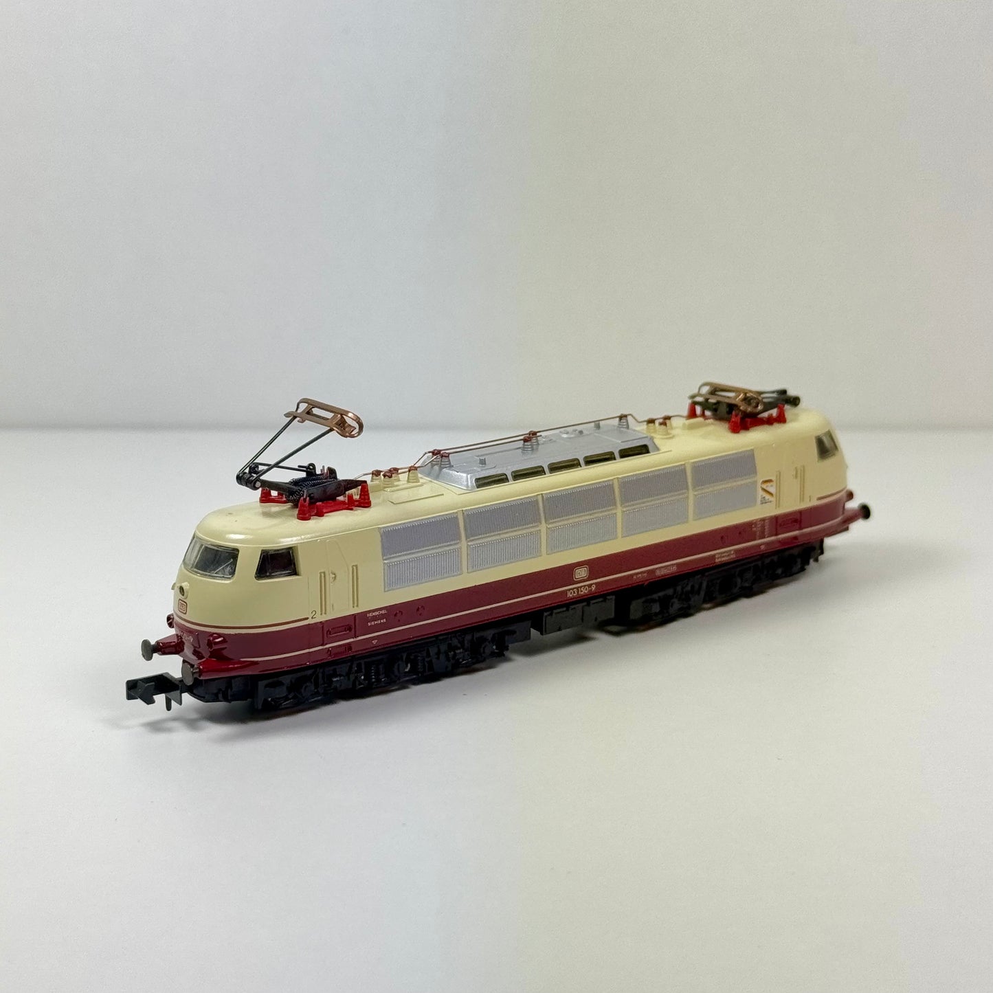Arnold 2352 Elektrolokomotive E 103 DB DC Spur N