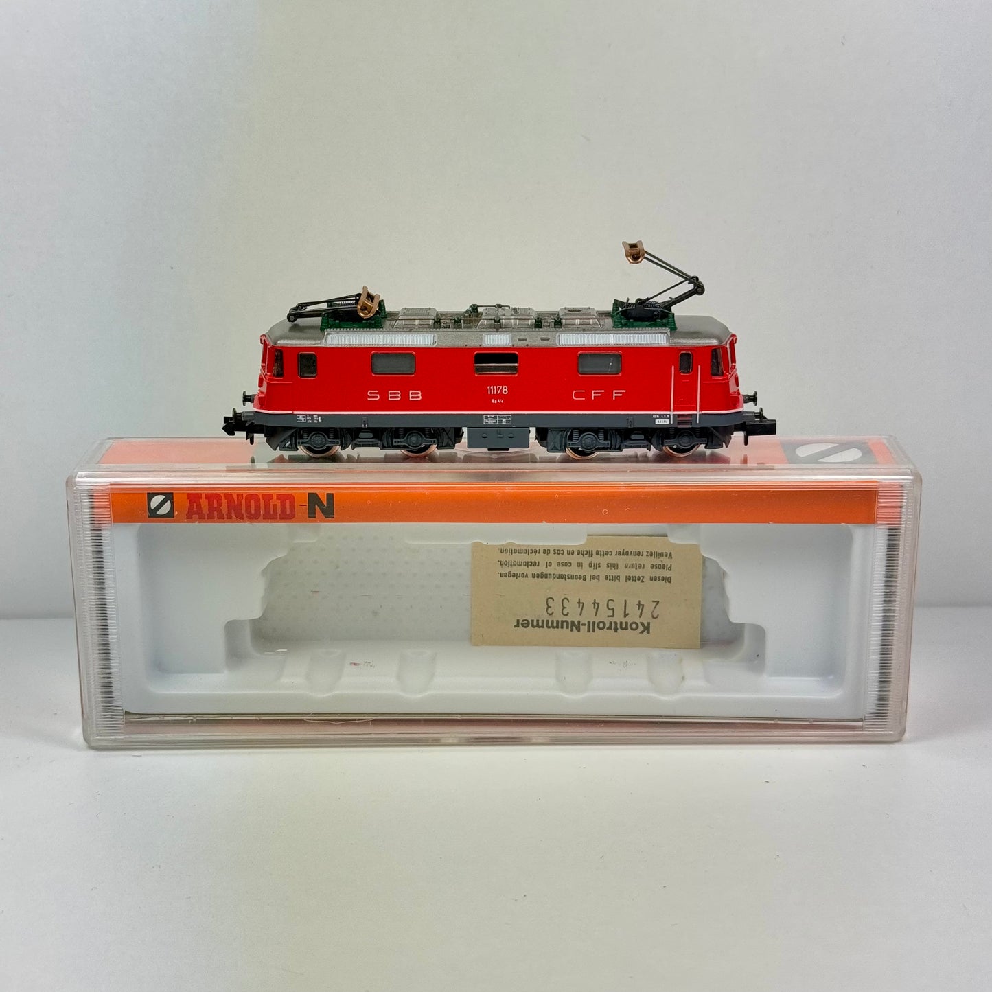 Arnold 2415 Elektrolokomotive E 11178 SBB DC Spur N