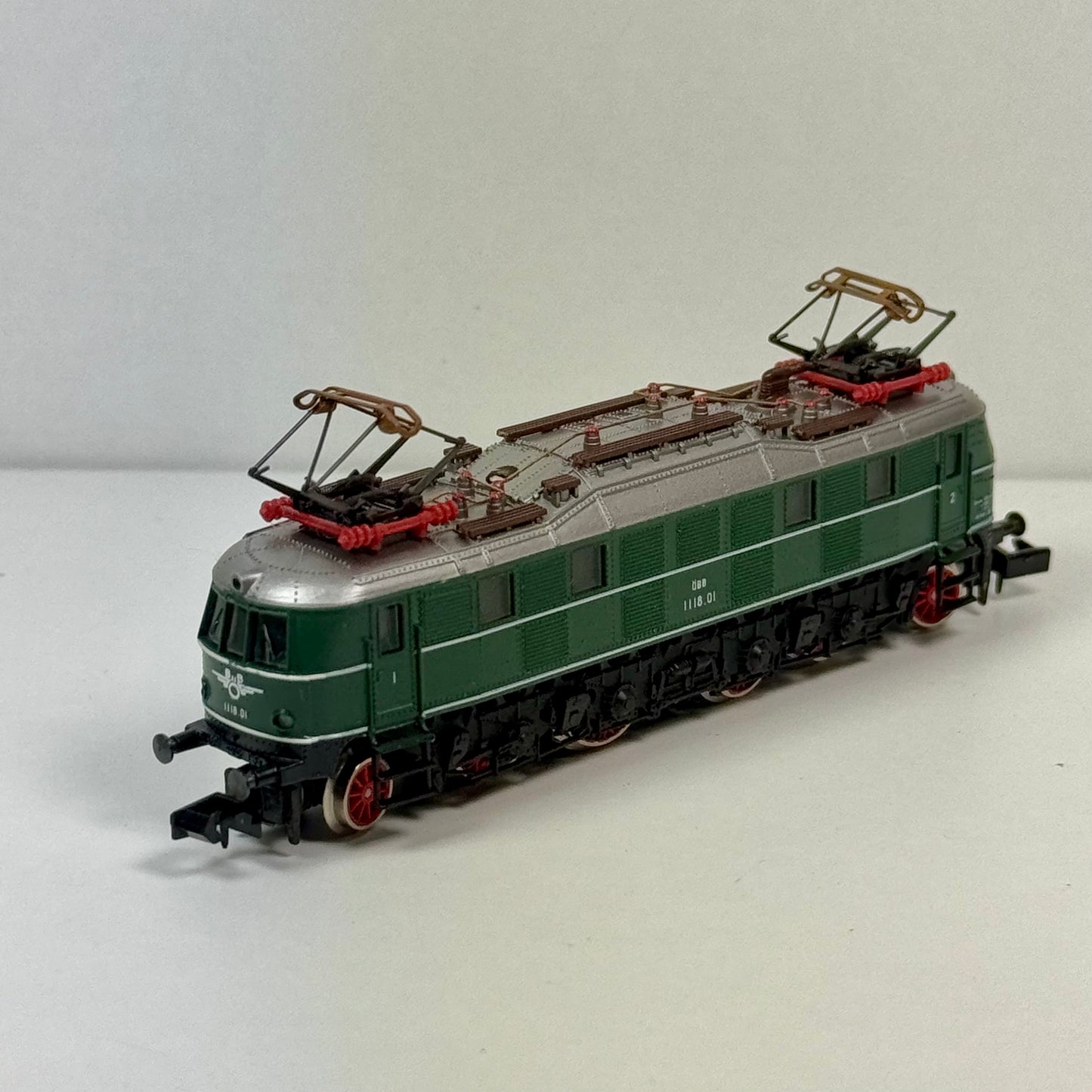 Arnold 2454 Elektrolokomotive ÖBB DC Spur N