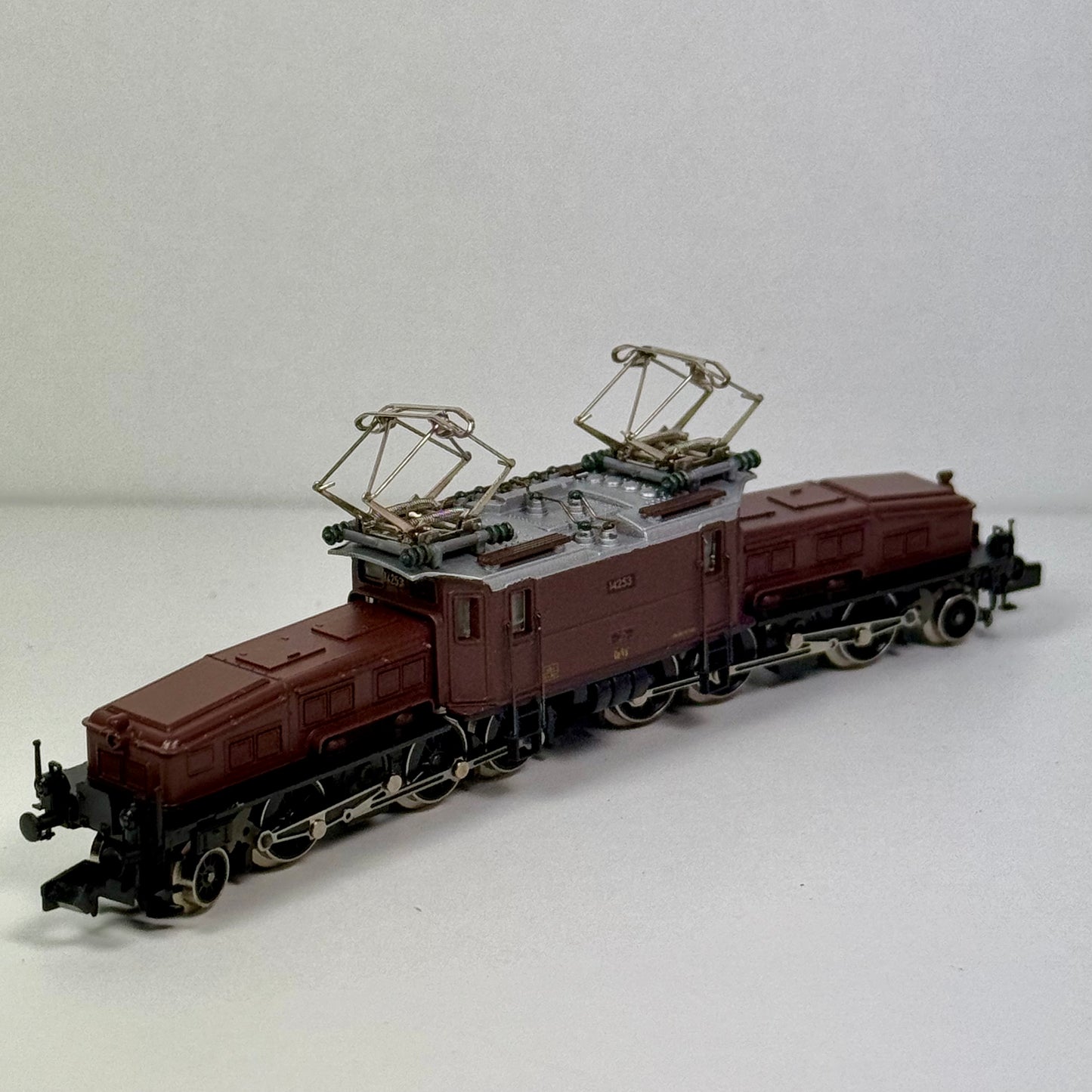 Arnold 2468 Elektrolokomotive "Krokodil" DC Spur N