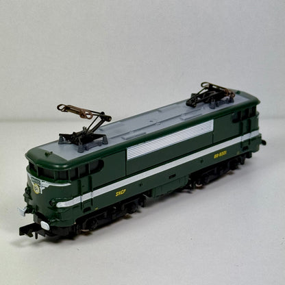 Arnold 2482 Elektrolokomotive BB-9321 SNCF DC Spur N