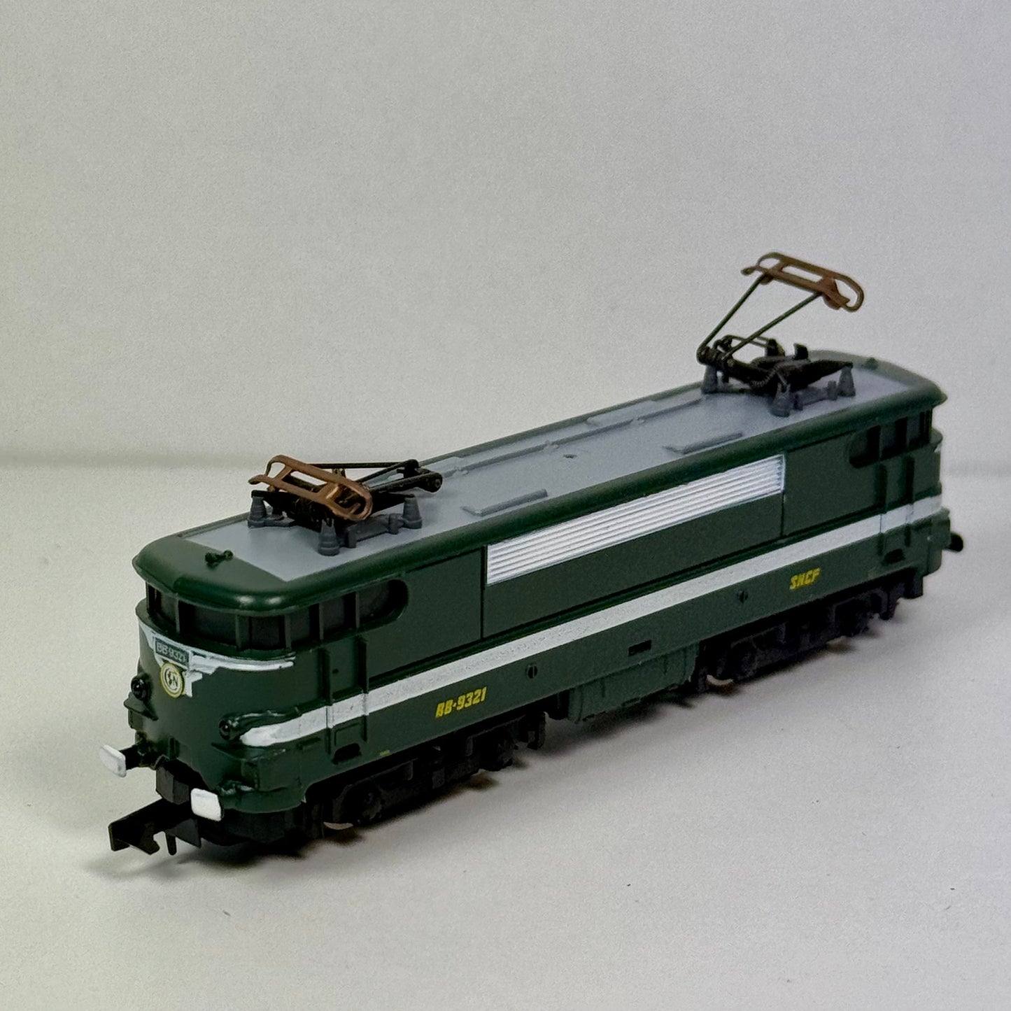Arnold 2482 Elektrolokomotive BB-9321 SNCF DC Spur N