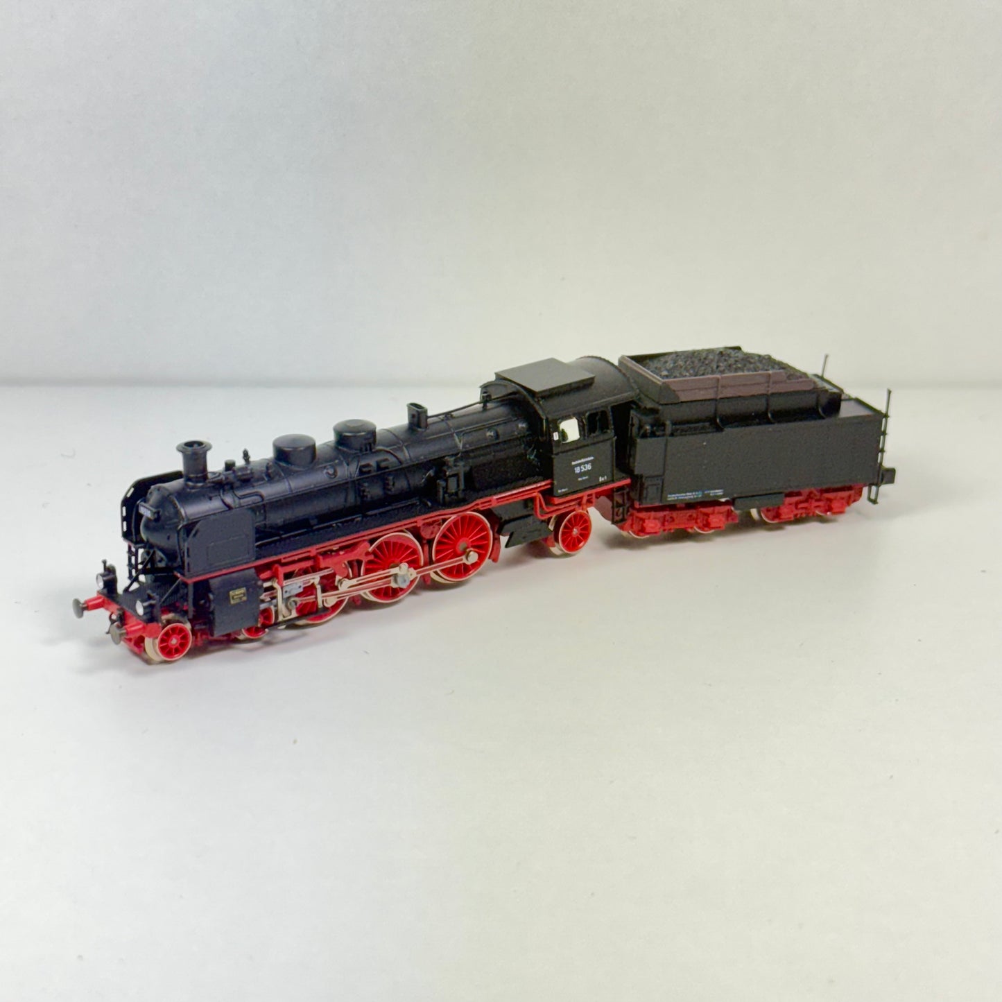 Arnold 2543 Dampflokomotive BR 18 DR DC Spur N