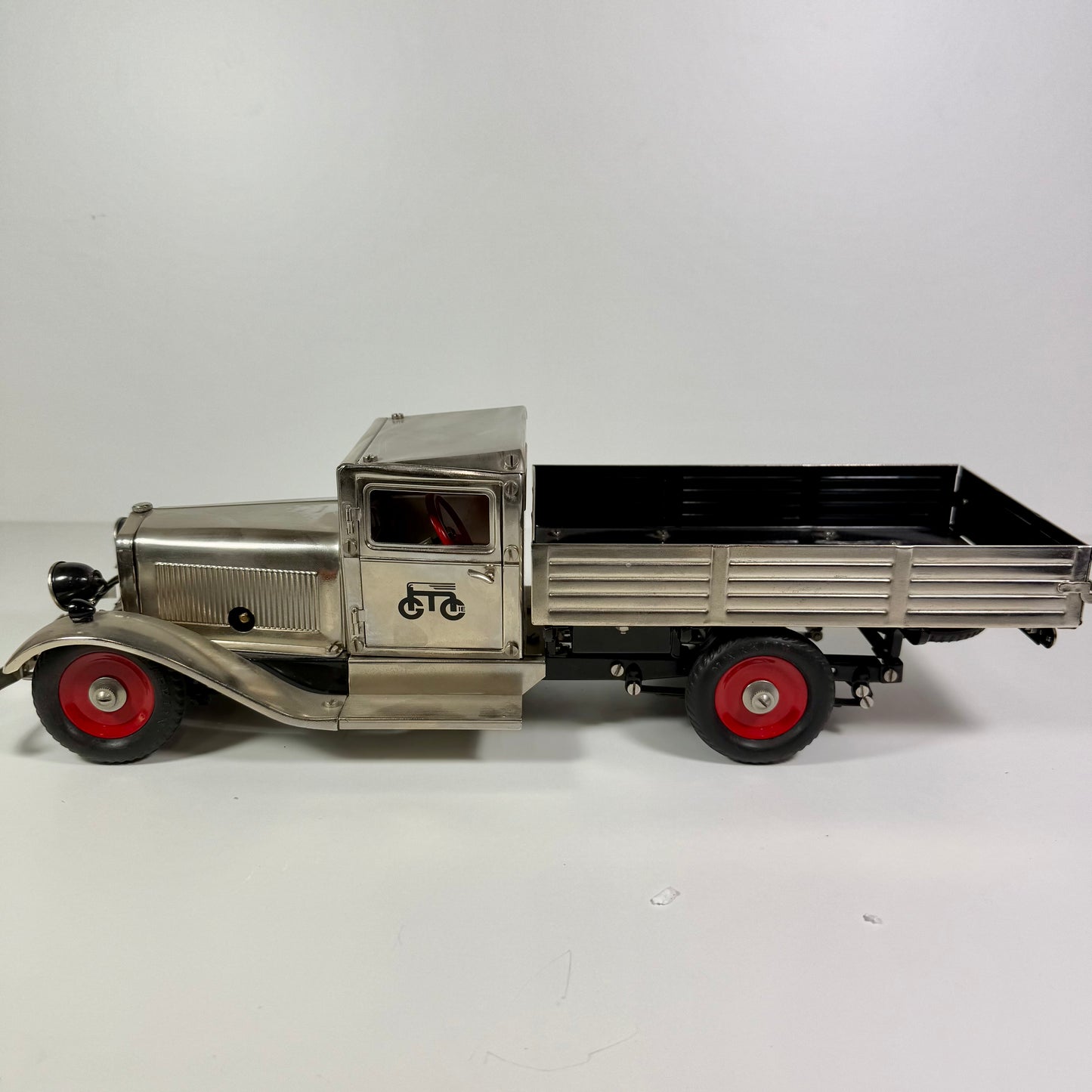Märklin Metall Mercedes Lieferwagen "vernickelt" 45294