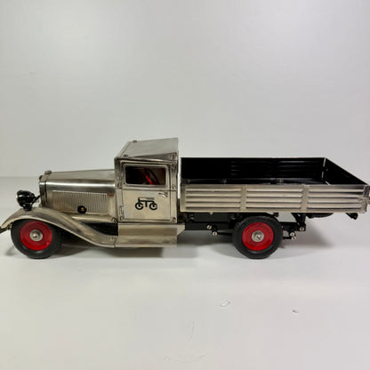 Märklin Metall Mercedes Lieferwagen "vernickelt" 45294