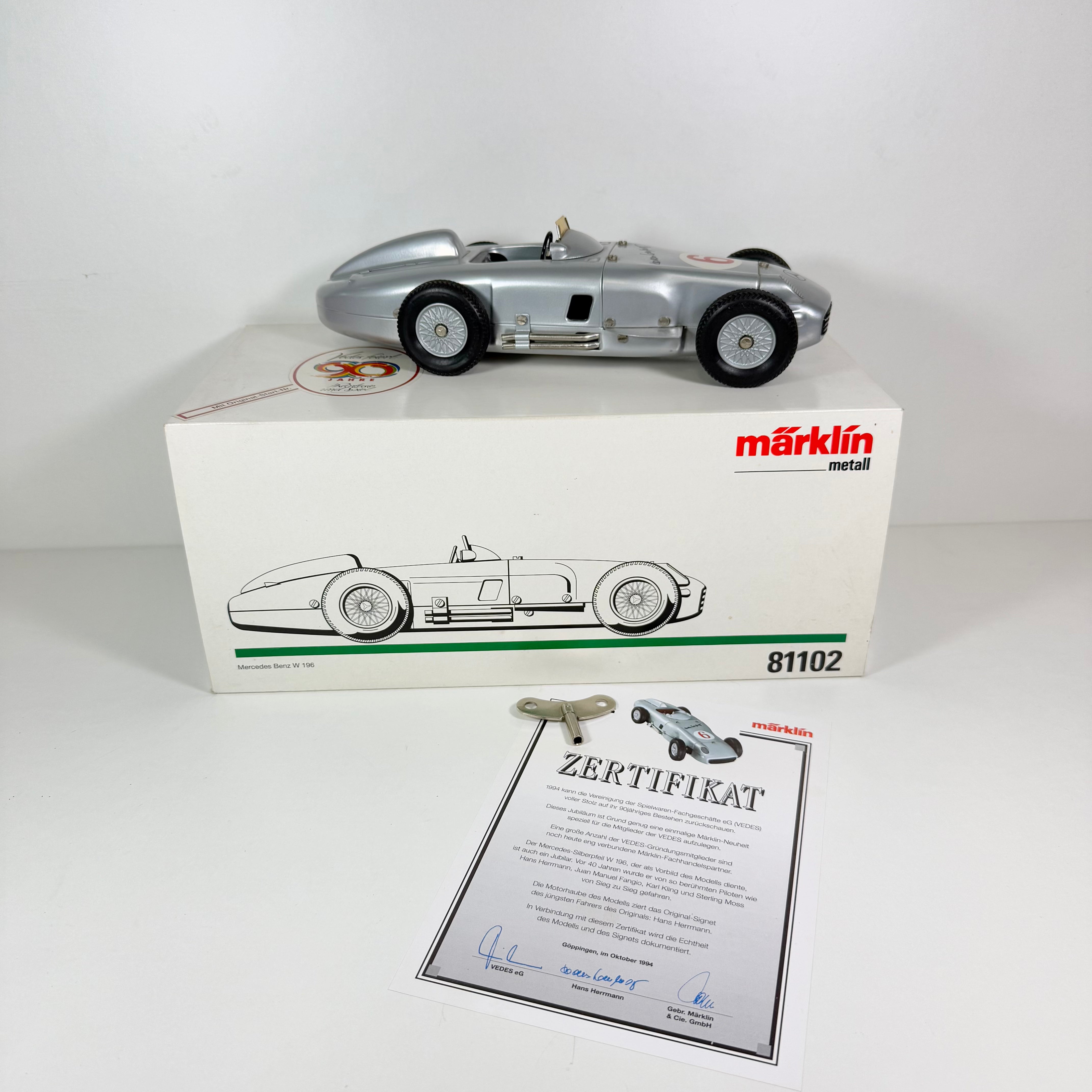 Märklin Metall Mercedes Benz 81102