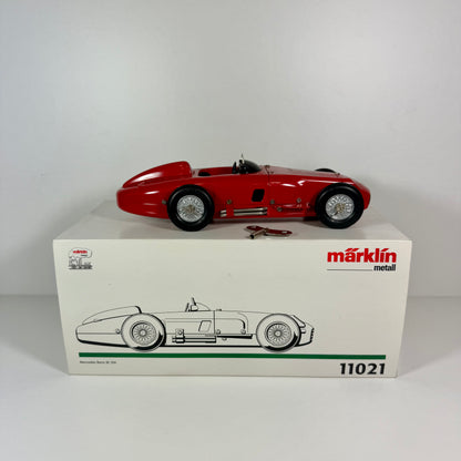 Märklin Metall Rennwagen Mercedes Benz 11021