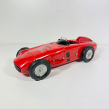 Märklin Metall Rennwagen Mercedes Benz 11021