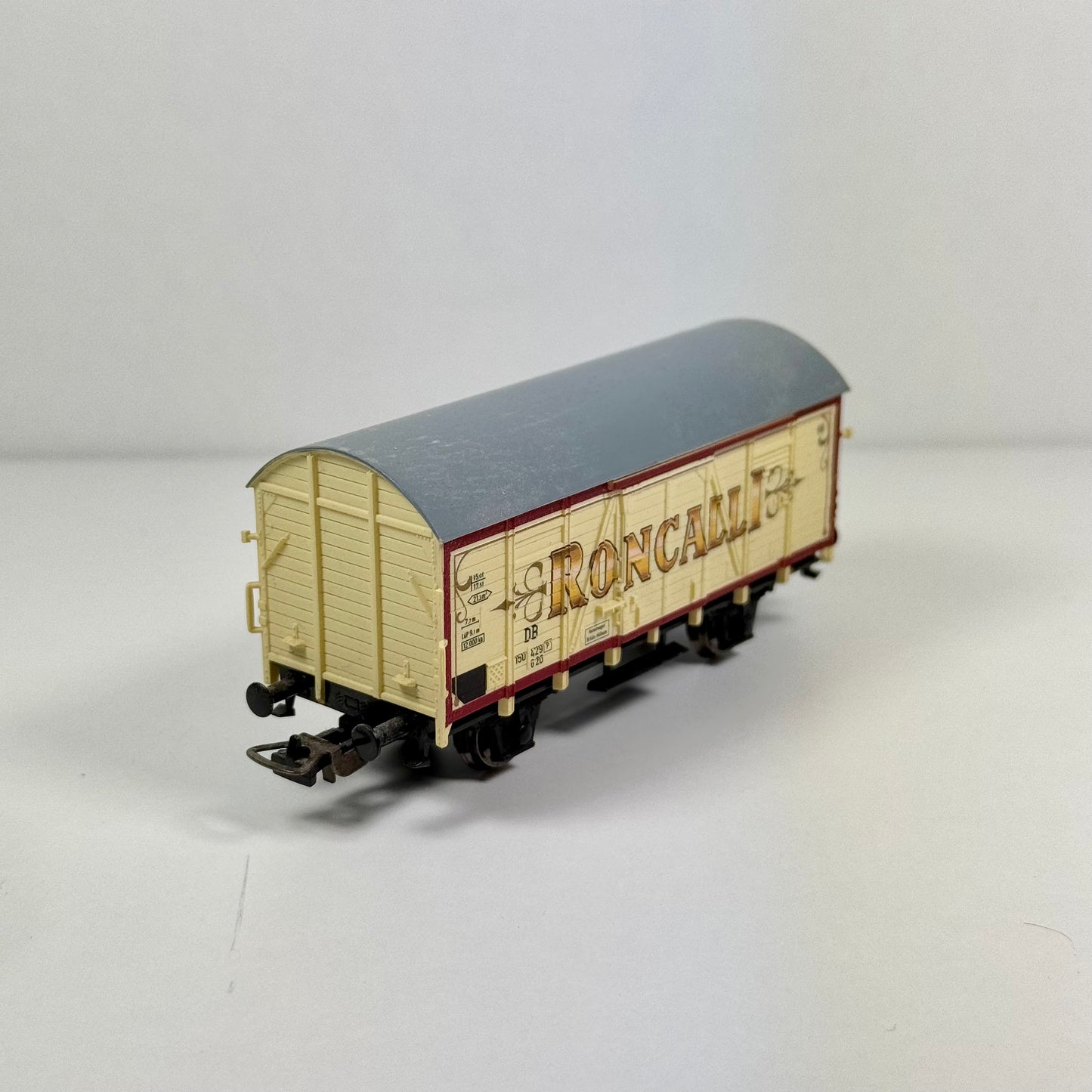 Piko 58374C gedeckter Güterwagen "Roncalli DC H0