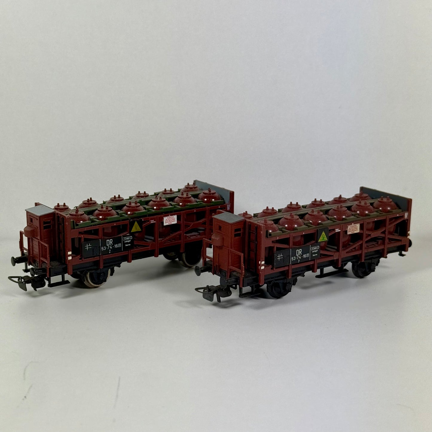 Piko 2x Säuretopfwagen DR H0