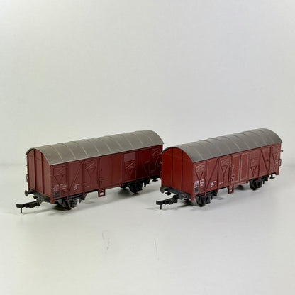 Roco 2x geschlossener Güterwagen DC H0