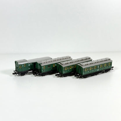 Arnold 4x Personenwagen Spur N